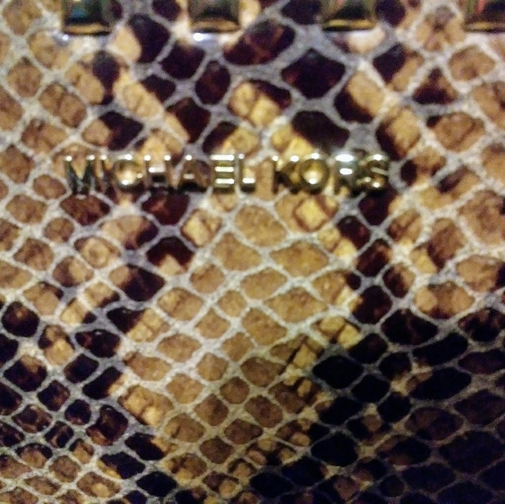 Meet your Posher, R.